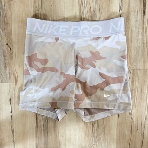 Nike Pro Shorts, Athletic Wear, Dri-Fit, Gym, Camo, White, Logo, M